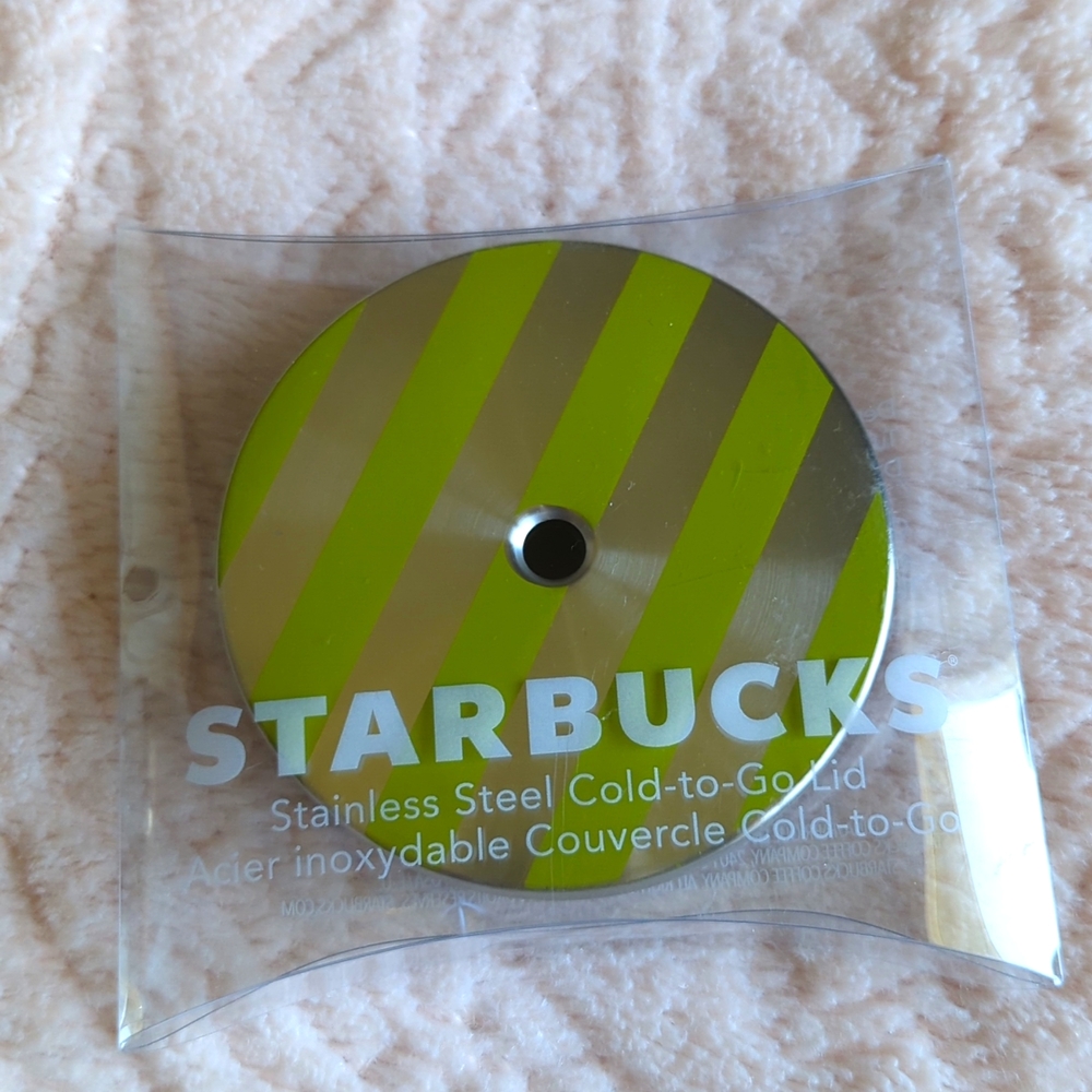 BNIB Starbucks Cold-To-Go Lid